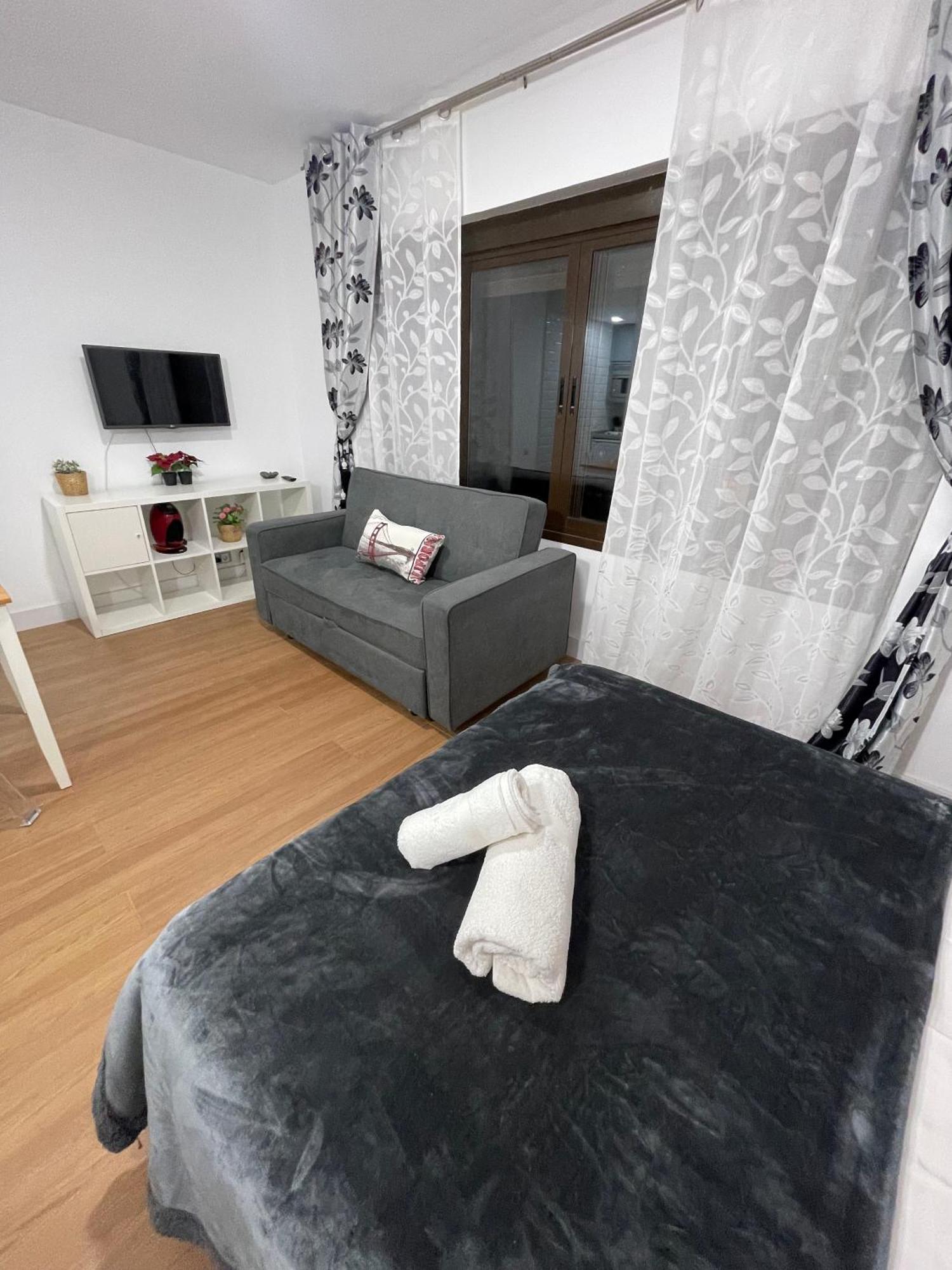 Resitur 709 Apartment Sevilla Bagian luar foto